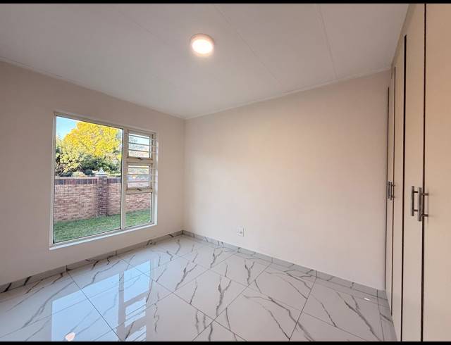 4 BEDROOM TOWNHOUSE FOR SALE IN AVIARY HILL